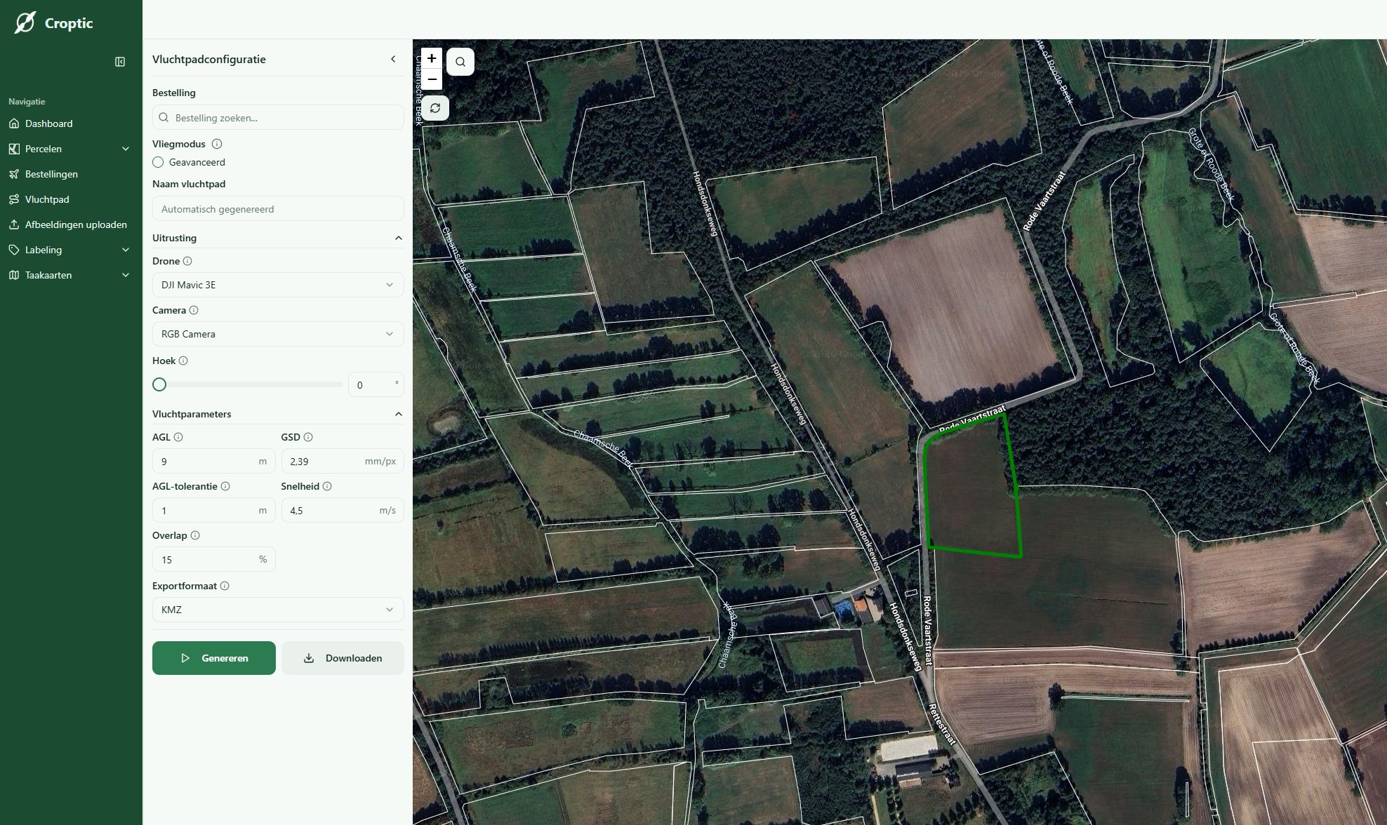Drone vliegt boven het perceel om beelden te maken